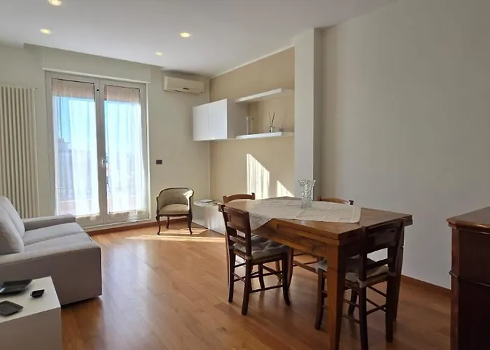 Tra Il Borgo Antico E Il Mare * Bari