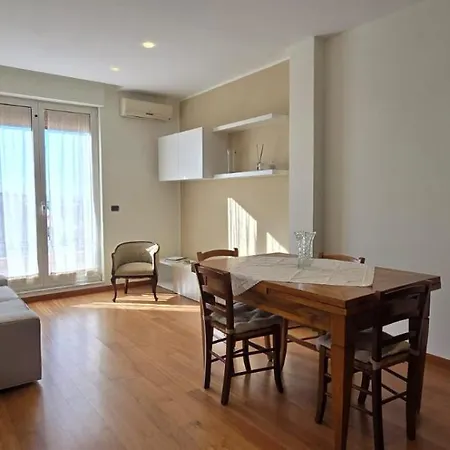 Tra Il Borgo Antico E Il Mare * Bari